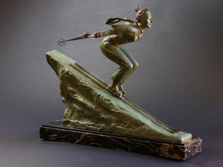 En vente :  LADY SKIEUSE A  ZERMATT