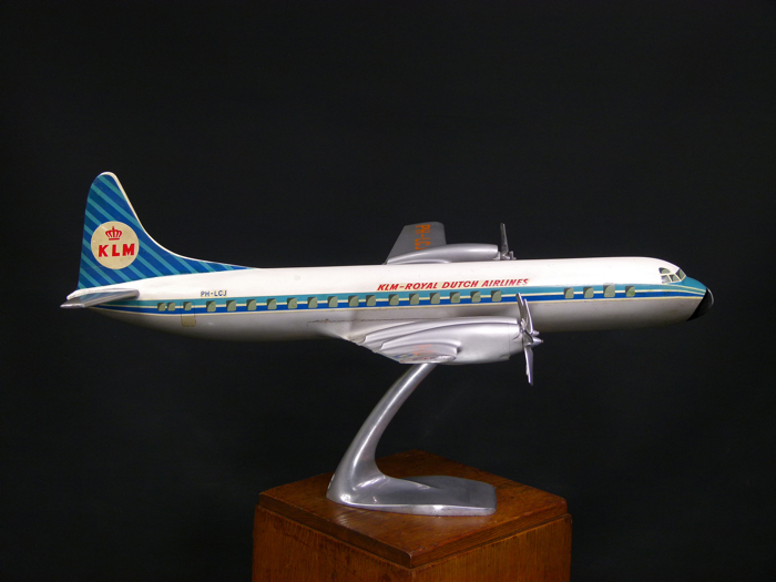 En vente :  MAQUETTE D'AGENCE KLM LOOCKEED ELECTRA L 188 ROYAL DUTCH AIRLINES