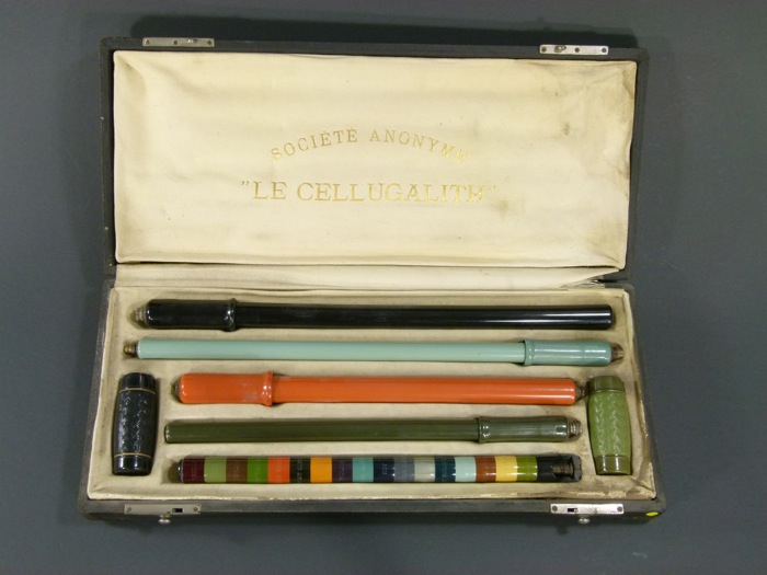 En vente :  SOCIÉTÉ ANOYME LE CELLUGALITH COFFRET DE DEMONSTRATION  POMPE ET POIGNÉE  CYCLE