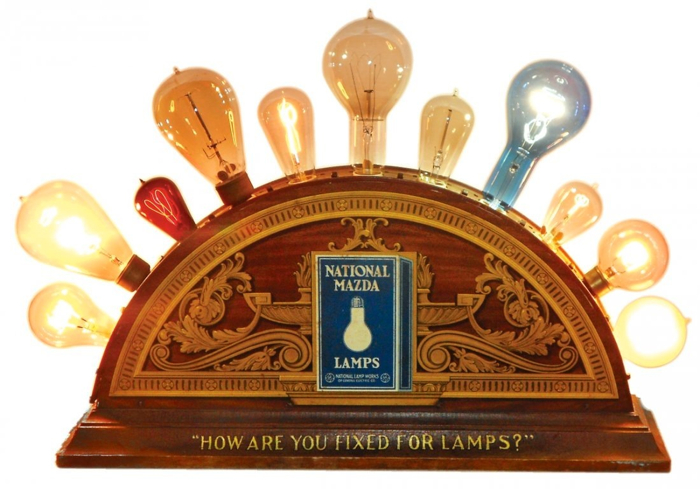 En vente :  MAZDA PRESENTOIR PUBLICITAIRE A AMPOULES ET LAMPES-HOW ARE YOU FIXED LAMPS ?