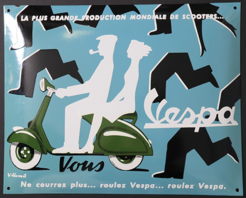 En vente :  VESPA ROULEZ VESPA... ROULEZ VESPA -PLAQUE ÉMAILLÉE