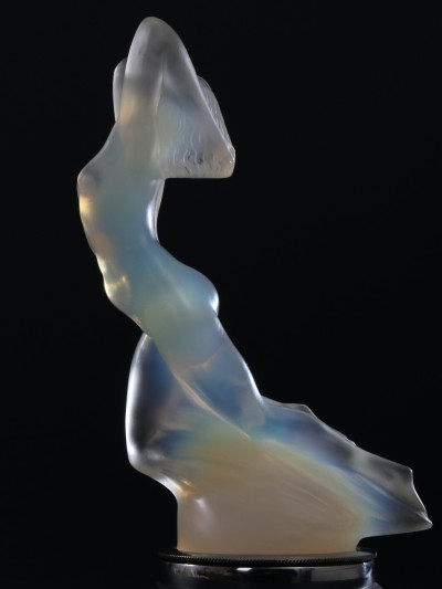 En vente :  LALIQUE MASCOTTE VITESSE OPALESCENTE