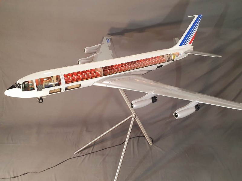 En vente :  AIR FRANCE BOEING 707 CUTAWAY-ÉCORCHÉ MAQUETTE D'AGENCE ÉCLAIRANTE AU 1
