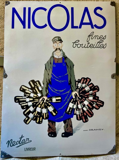 En vente :  NICOLAS FINES BOUTEILLES PLAQUE ÉMAILLÉE DRANSY NECTAR Livreur