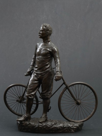 En vente :  LE COUREUR CYCLISTE