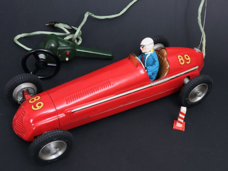 En vente :  DOMO ALFA ROMEO  ALFETTA 158 AUTOCORSA  FILOGUIDE EN BOITE BOIS D'ORIGINE