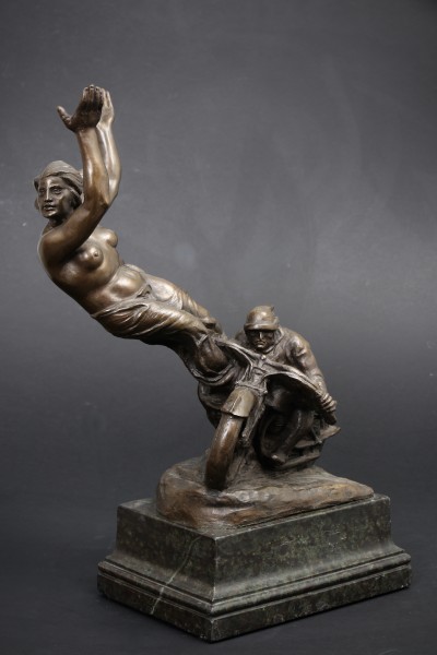 En vente :  TROPHEE.DE COURSE  MOTORCYCLE ITALIEN