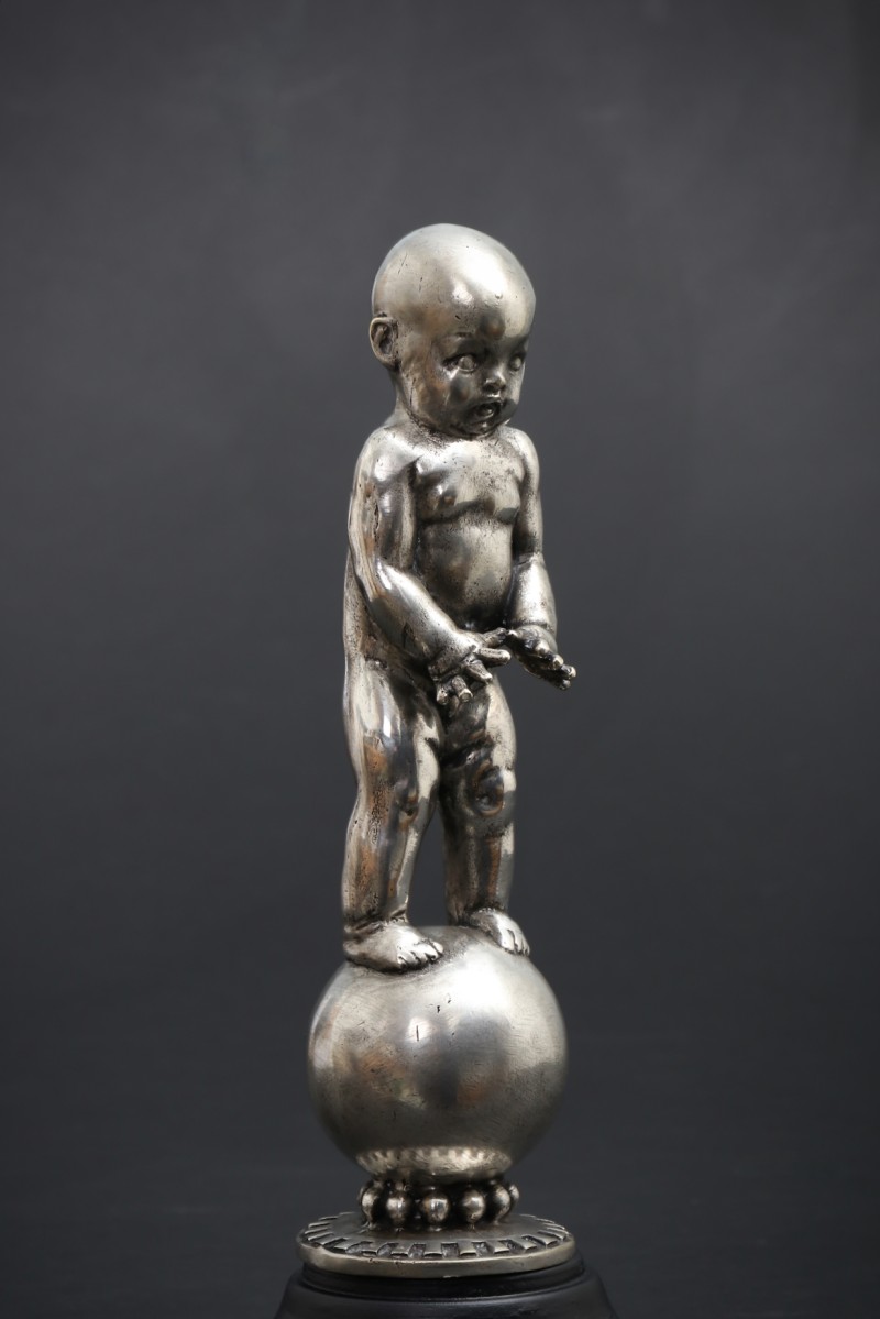 En vente :  EQUILIBRE BÉBÉ A LA BOULE JACQUES RUHLMANN MASCOTTE AUTOMOBILE