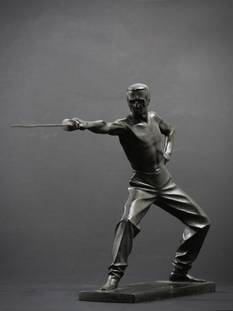 En vente :  LE SABREUR - BRONZE AVEC PATINE BRUNE