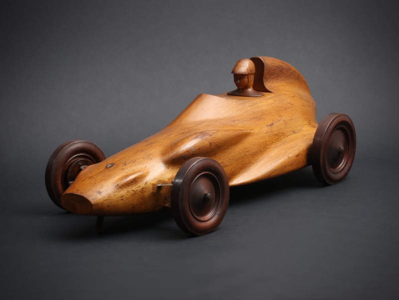 En vente :  BOSATO  PROTOTYPE AUTOMOBILE DE COURSE ETUDE DE SOUFFLERIE