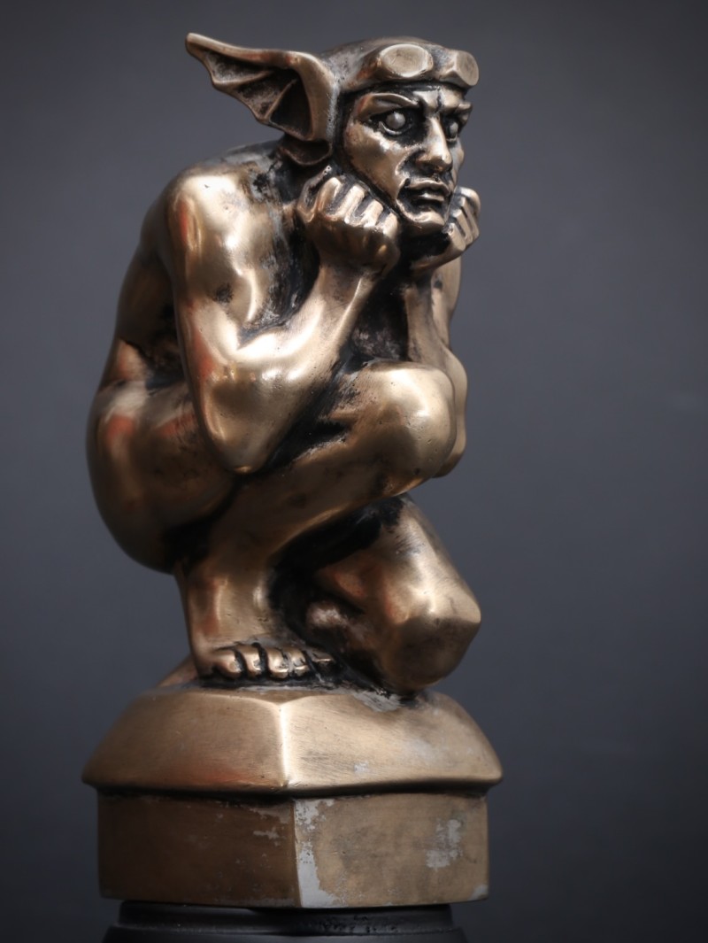 En vente :  MASCOTTE AUTOMOBILE POUR BOUCHON DE RADIATEUR - VERTIGE DE LA VITESSE