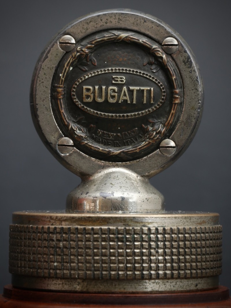 En vente :  BOUCHON DE RADIATEUR THERMOMÈTRE POUR AUTOMOBILES BUGATTI