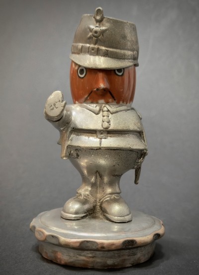 En vente :  MASCOTTE AUTOMOBILE  POLICEMAN GERMAN HALTE LA  !
