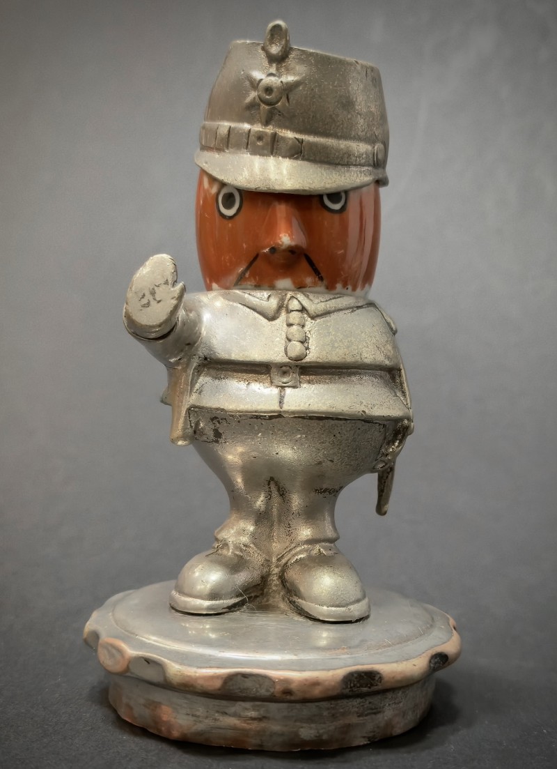 En vente :  MASCOTTE AUTOMOBILE  POLICEMAN GERMAN HALTE LA  !