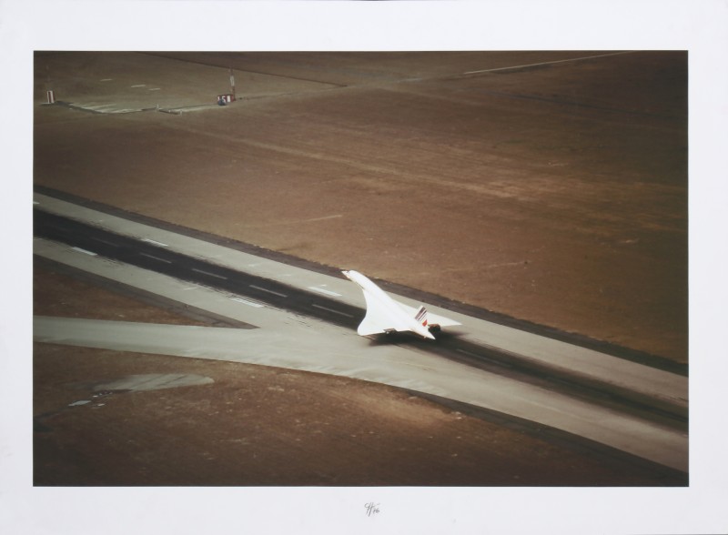 En vente :  LE CONCORDE 1976 GRAND TIRAGE SUR PAPIER CANSON, SIGNÉ ET DATÉ EN BAS AU CENTRE 76 QUELQUES TACHES